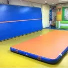 The way to repair the inflatable gymnastic mat